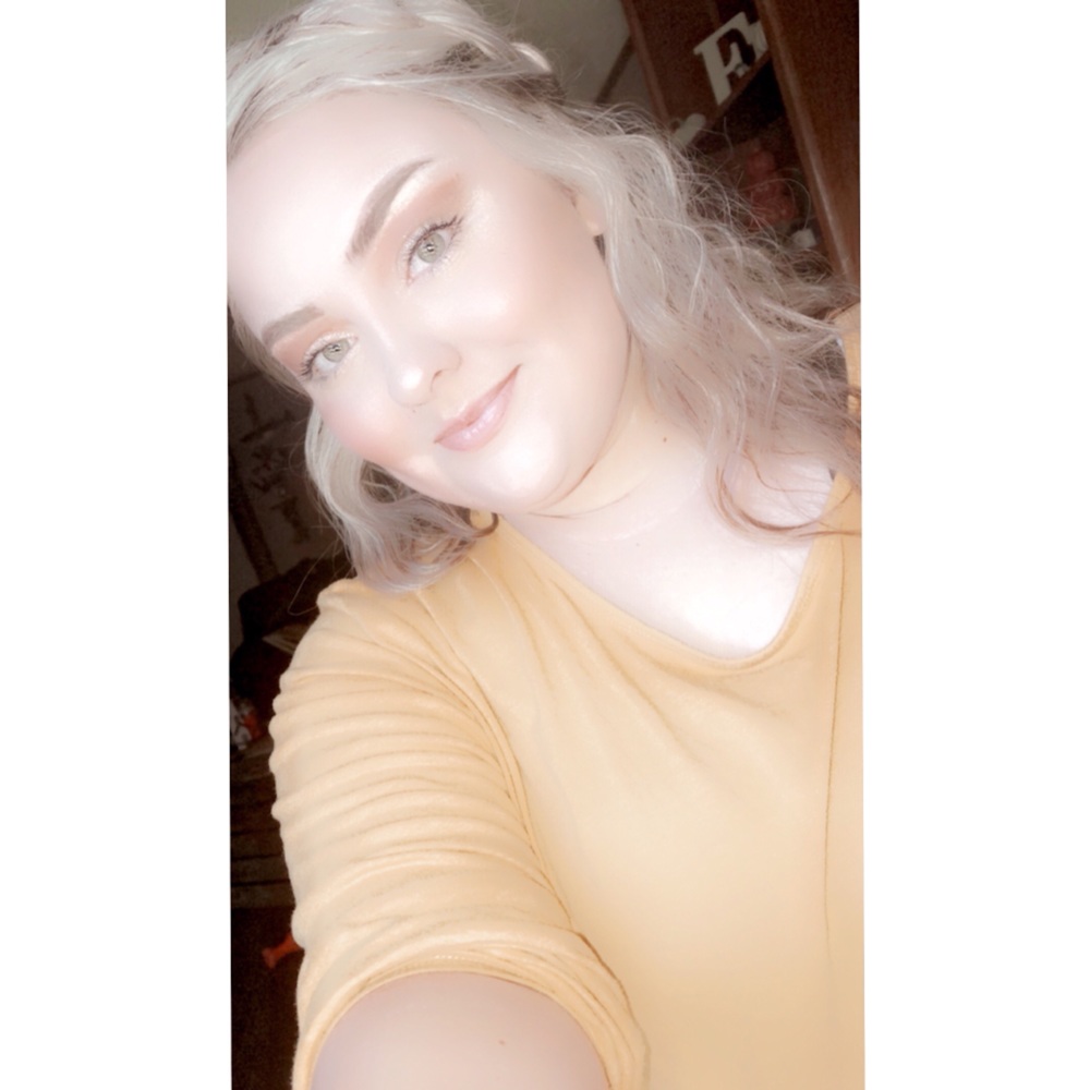 Meet your Posher, Alysabeth
